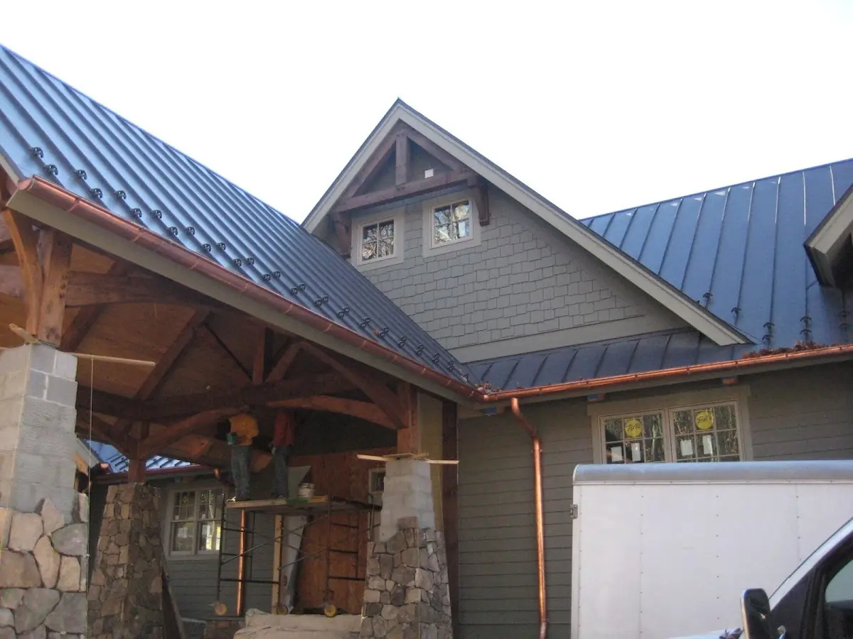 Craftsman Roofing team delivering quality roofing work in Crestwood